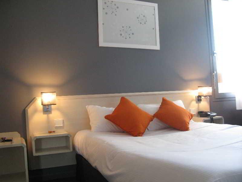 Greet Hotel Massieux Lyon Nord エクステリア 写真