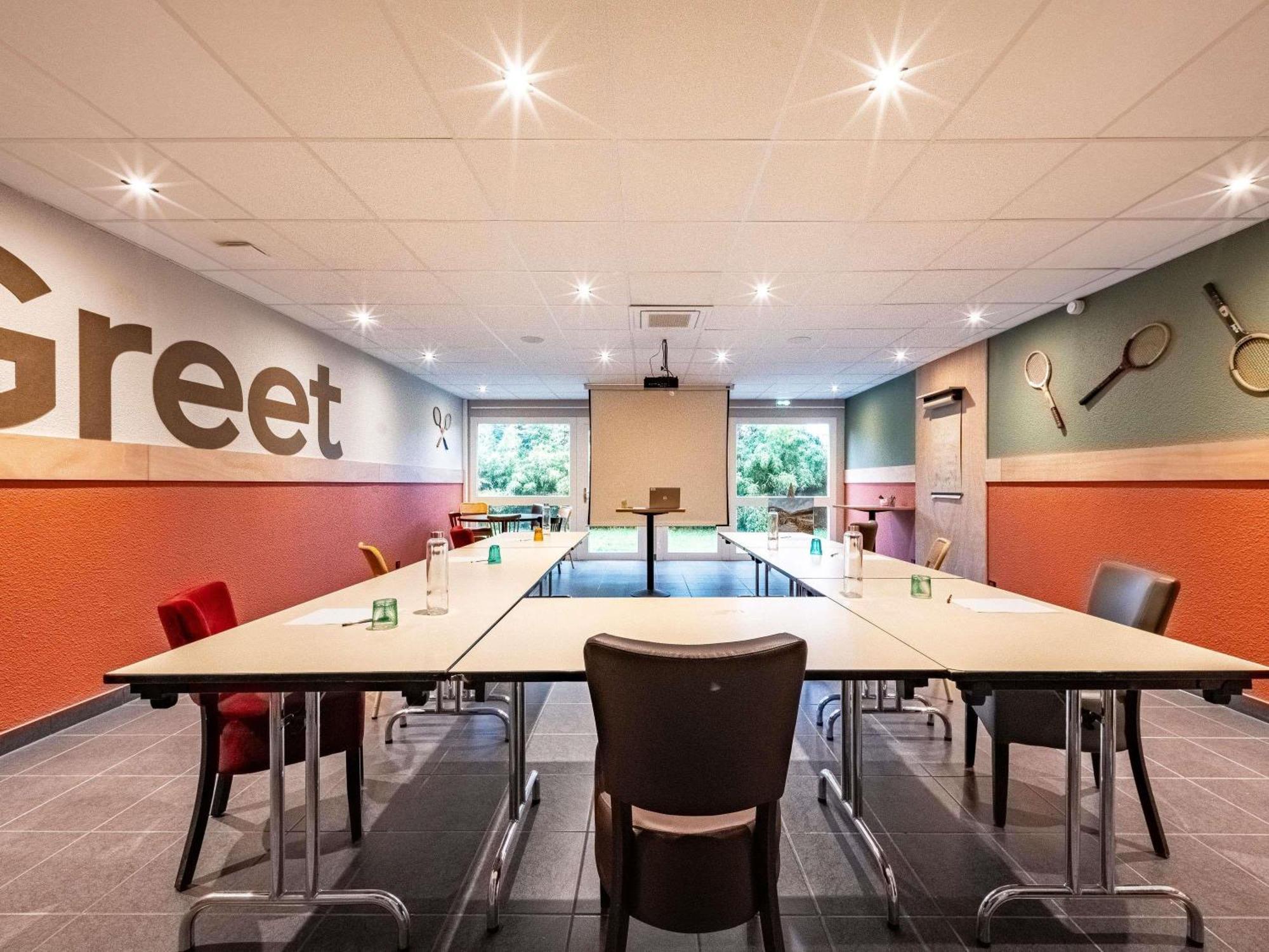 Greet Hotel Massieux Lyon Nord エクステリア 写真