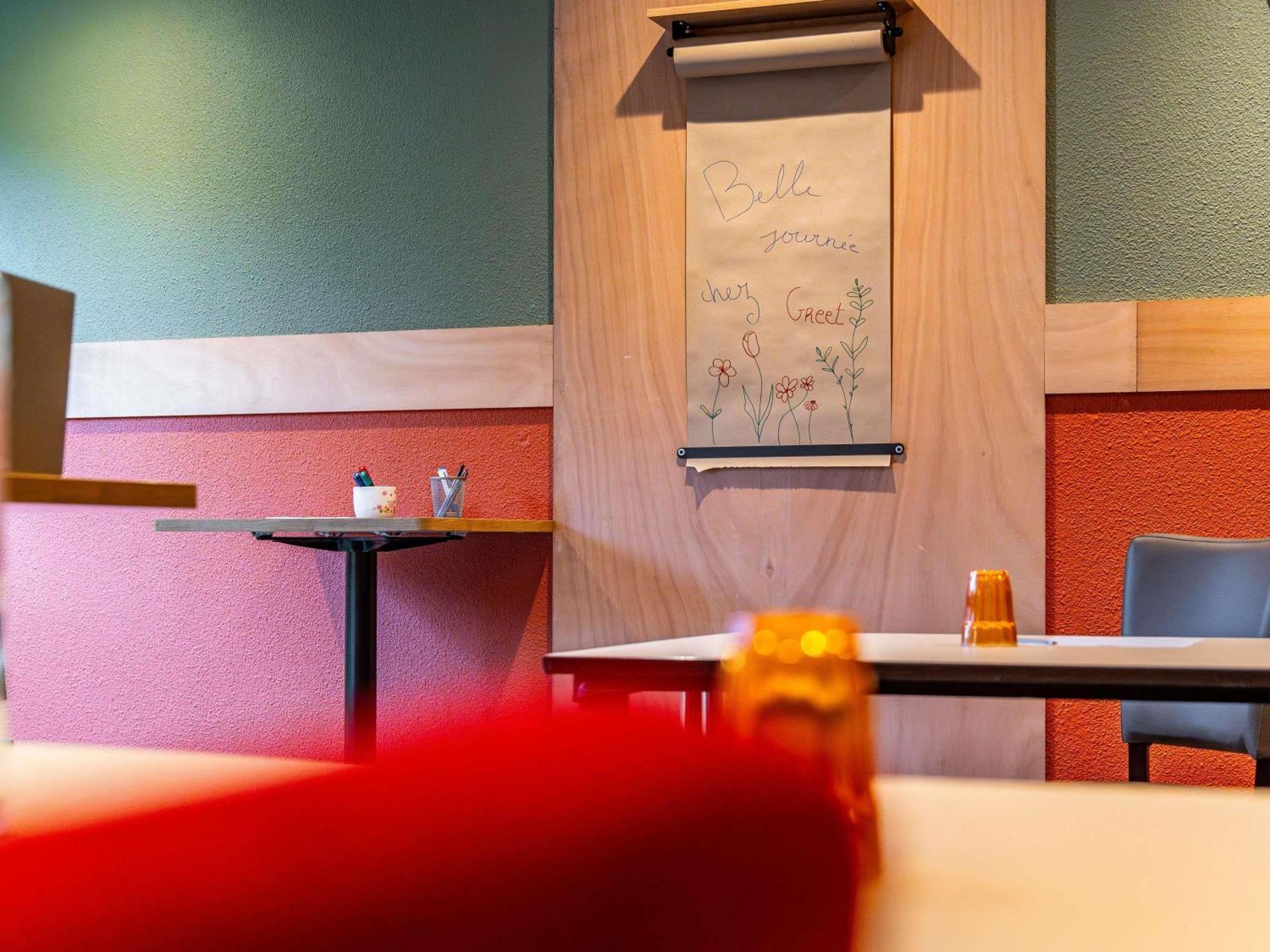 Greet Hotel Massieux Lyon Nord エクステリア 写真