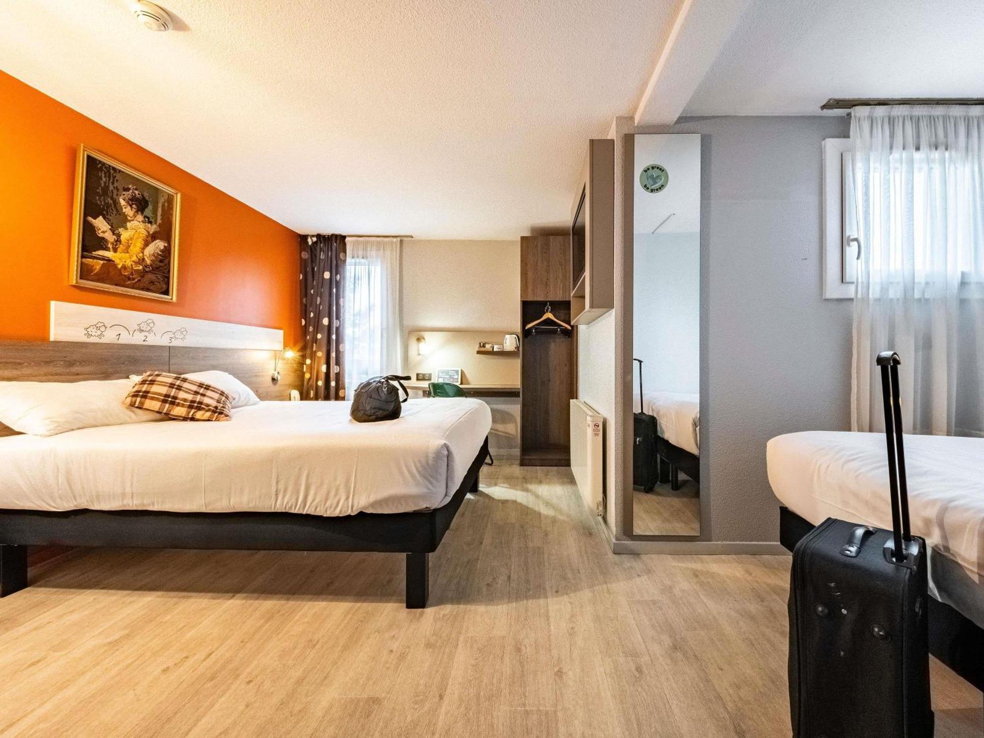 Greet Hotel Massieux Lyon Nord エクステリア 写真