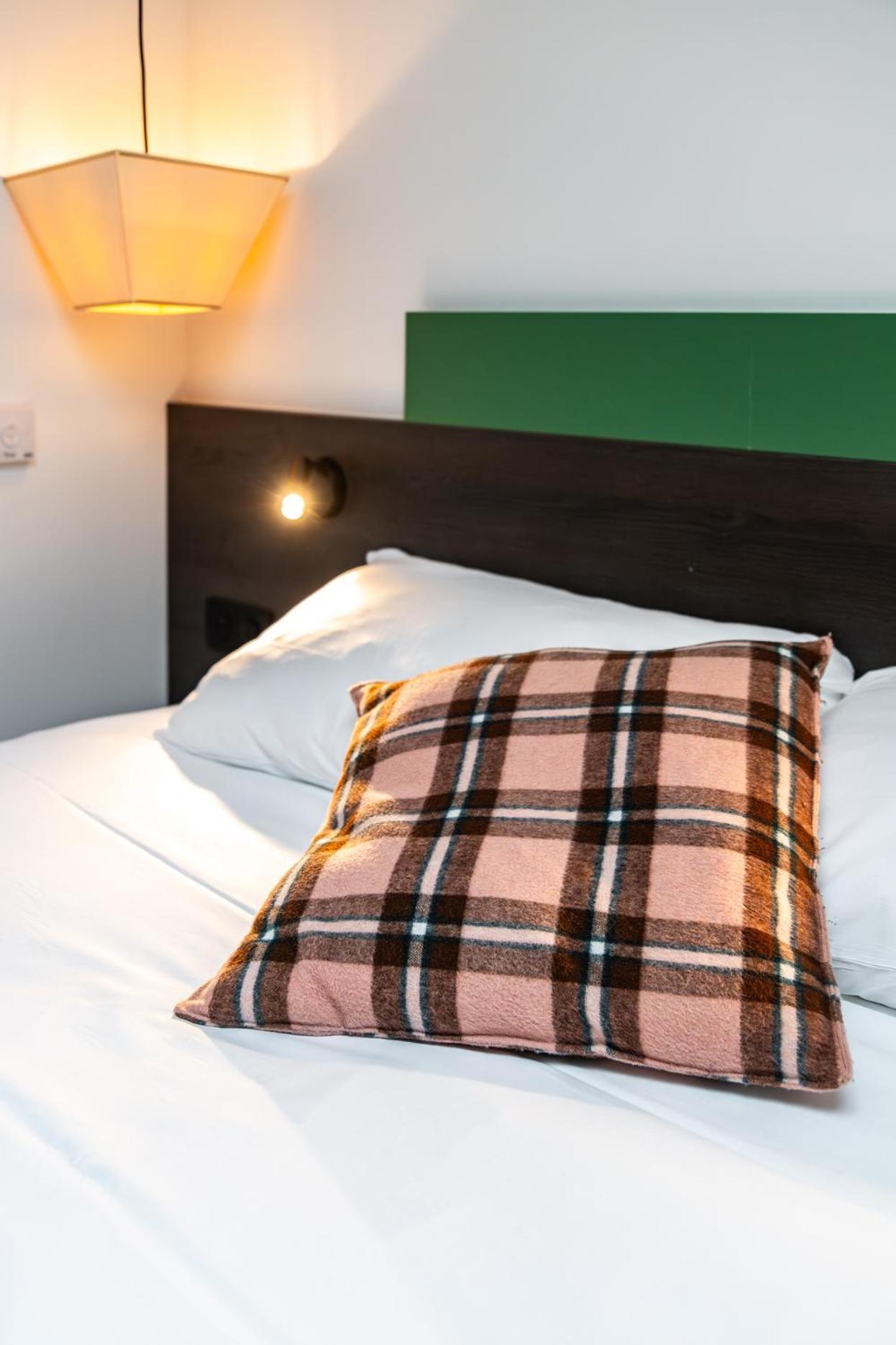 Greet Hotel Massieux Lyon Nord エクステリア 写真