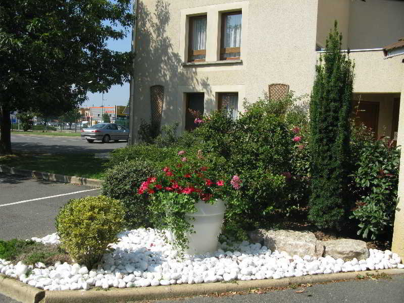 Greet Hotel Massieux Lyon Nord エクステリア 写真
